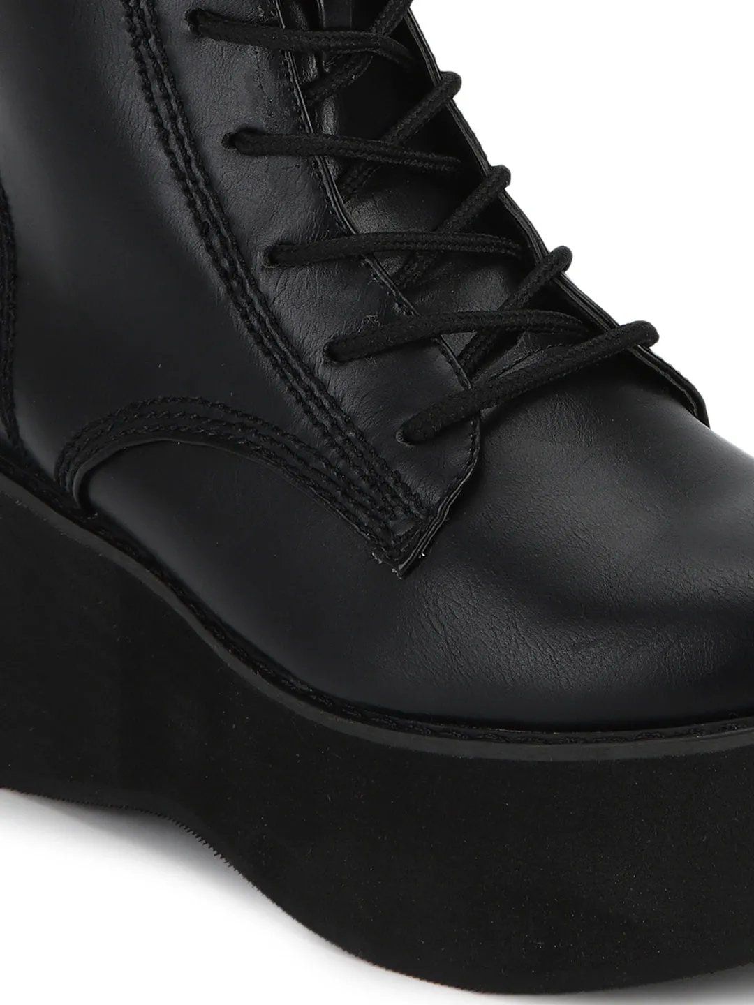 Black Flatform Lace-up Ankle Boots