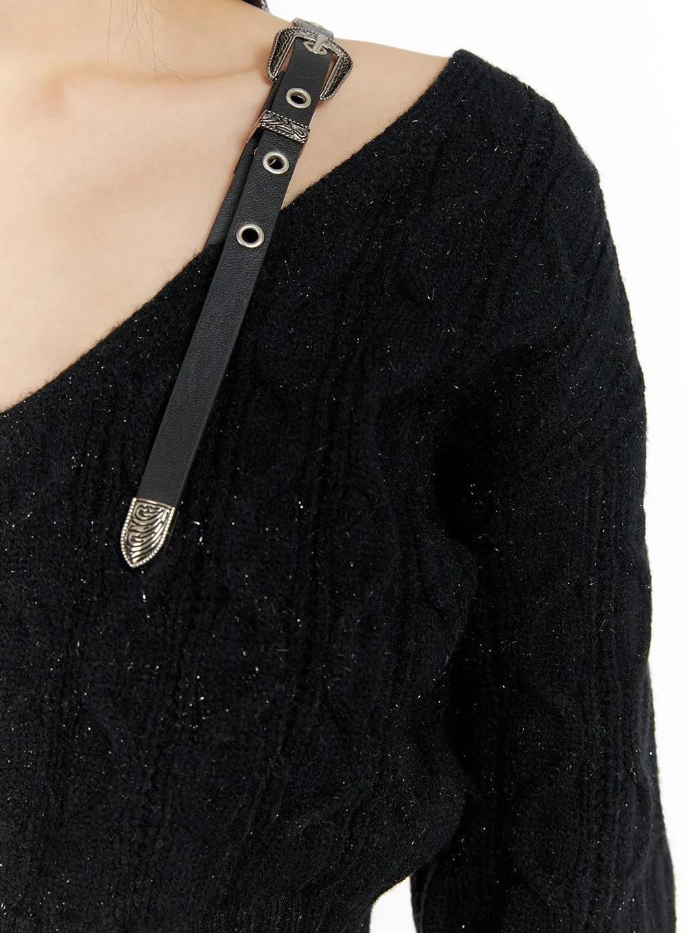 Cable Knit Buckle Sweater CF420