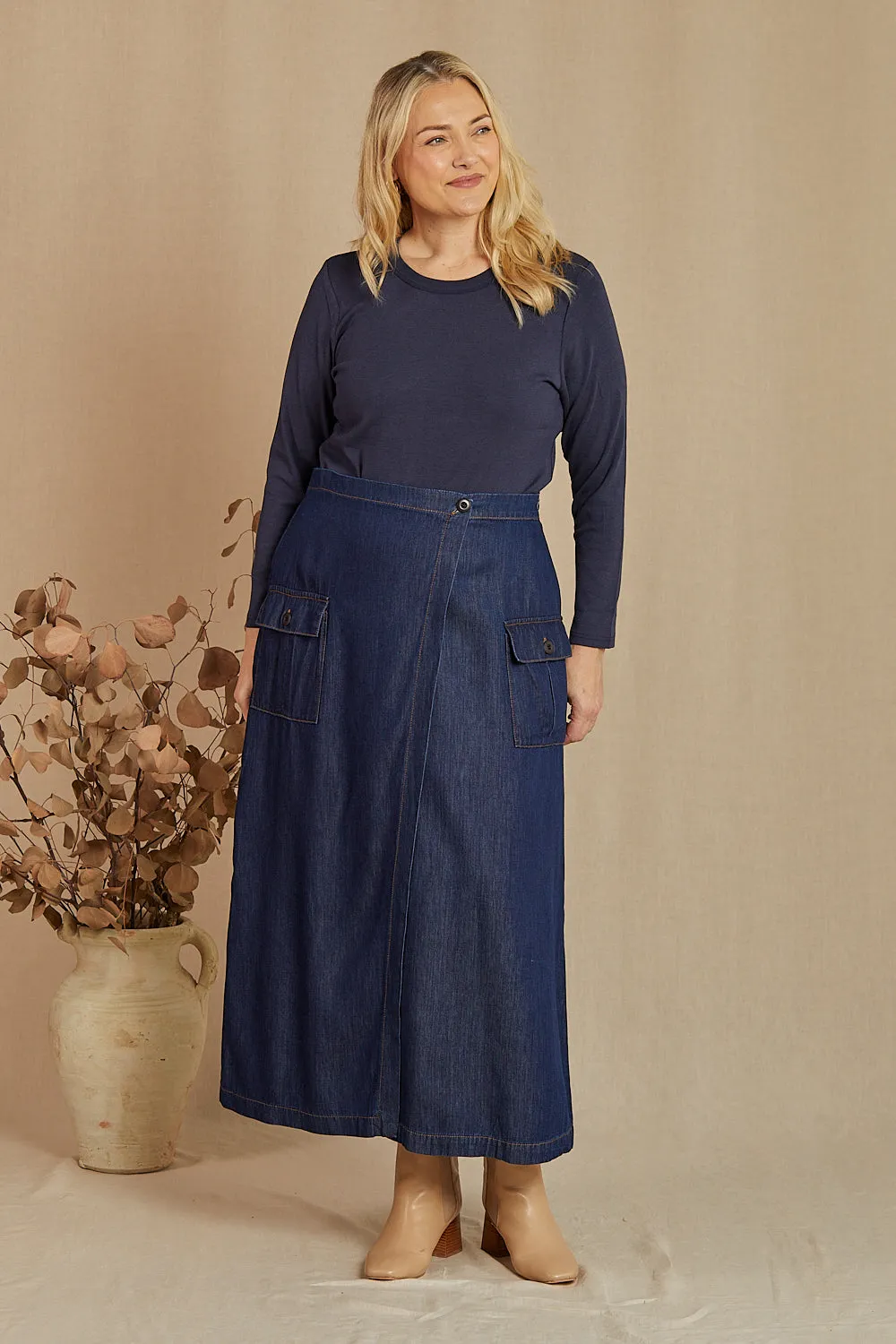 Charley Pocket Skirt in Dark Wash