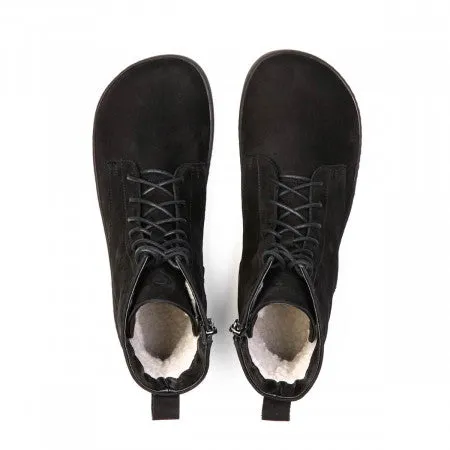 Cozy Black Insulated Winter Boots