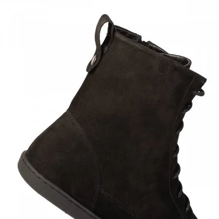 Cozy Black Insulated Winter Boots