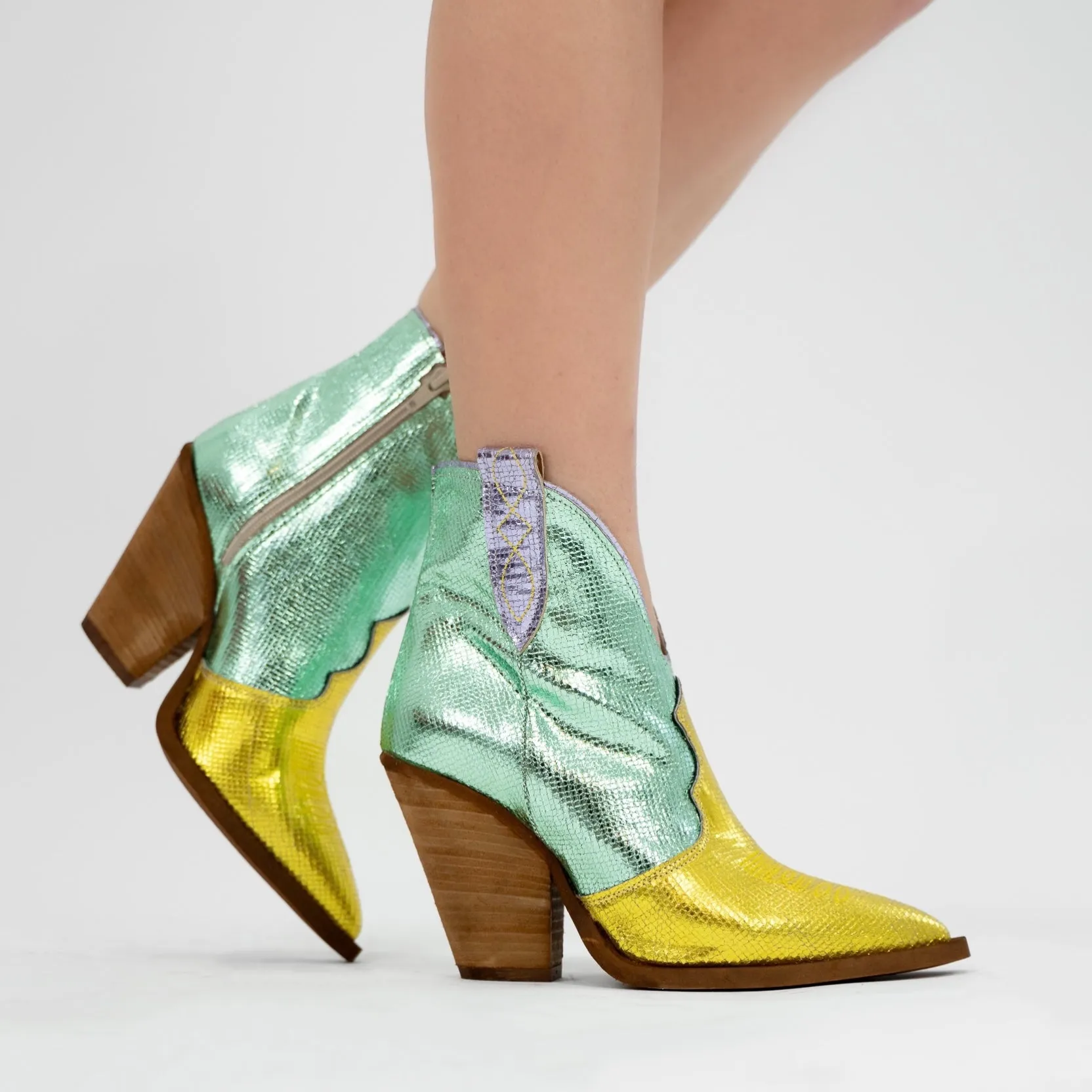 Kylie Mint/Brass Metallic (Please Size Up)