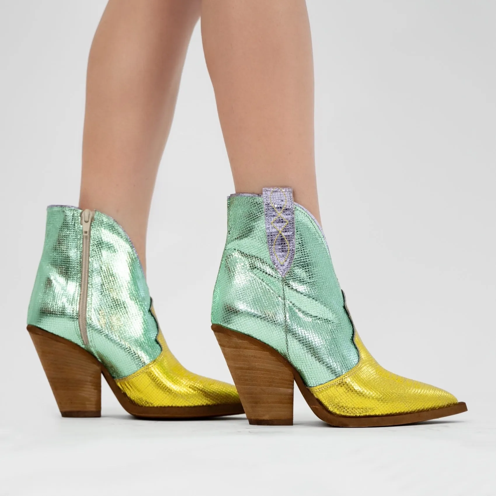 Kylie Mint/Brass Metallic (Please Size Up)